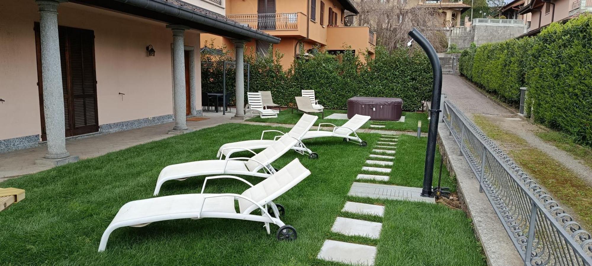 Villa Vittoria Erba Exterior foto